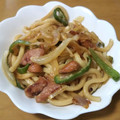 たちんぺ's cooksnap of when they made こってり旨い♪甘辛マヨで焼きうどん.