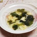 旦那は皿洗い's cooksnap of when they made 生姜が決め手♪ワカメと卵のスープ.
