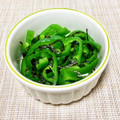 悠愛らぶ☆'s cooksnap of when they made 材料二つだけ☆彡簡単ピーマンの塩昆布和え.