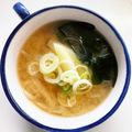 ありみりん♡'s cooksnap of when they made じゃが芋と玉葱とわかめの味噌汁.