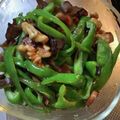 マイメロまきこ's cooksnap of when they made ピーマンとベーコンのくるみ炒め.