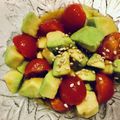 料理ニガテ系女子☆'s cooksnap of when they made 簡単！ごま油でアボカドとトマトのサラダ.