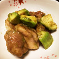 クックEY7ECG☆'s cooksnap of when they made 超簡単！！鶏ももとアボカドの柚子胡椒炒め.