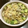 コック・シロクロ's cooksnap of when they made アボカドと舞茸のクリームパスタ.