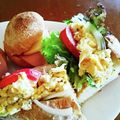 まちゃモンZ's cooksnap of when they made 忙しい朝の…炒り卵でサンド！.