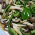 あまたみ's cooksnap of when they made ピーマンときのこのバター醤油炒め.