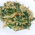 はぐにゃん's cooksnap of when they made 辛いの大好き☆ニラとえのきの豆板醤炒め.