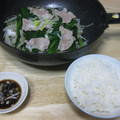 airsthesky's cooksnap of when they made 我が家の定番おかず　豚にらもやし.