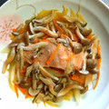 pchan♪'s cooksnap of when they made 鮭ときのこのレンジ蒸し.