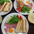 2児ママみきてぃ's cooksnap of when they made 絶対失敗しない！目玉焼き❤.