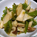 4double5's cooksnap of when they made 簡単！エリンギとピーマンのバター醤油炒め.