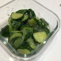 クックHD8THN☆'s cooksnap of when they made きゅうりにハマる赤からの白きゅう.