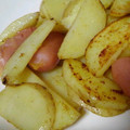 ★ちょび's cooksnap of when they made じゃがいもとソーセージのカレー粉炒め.