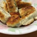 黄金の輝き亭's cooksnap of when they made 大量消費！大葉とチーズの焼き餃子の皮巻き.