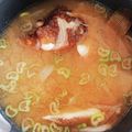 うららか３'s cooksnap of when they made アコウ（キジハタ）、魚のアラの味噌汁.
