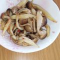 えりこ82☆'s cooksnap of when they made 5分で簡単♪しめじのおつまみ♪.