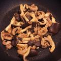 えぼー's cooksnap of when they made 平茸とソーセージのカレー風味炒め.