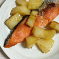 lily…♡'s cooksnap of when they made 鮭とじゃがいものガリバタ醤油炒め.