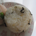 紅葉ｙ's cooksnap of when they made 塩昆布と揚げ玉のおにぎり.