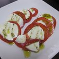 HappyCafe's cooksnap of when they made 新鮮トマトとモッツァレラのカプレーゼ.