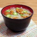 Yukiまむ's cooksnap of when they made 夏から秋へ 夏野菜と秋野菜と茸のお味噌汁.