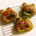 ほろぴ's cooksnap of when they made ワニのほうれん草入りウインナーパン.