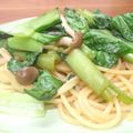 noamanma's cooksnap of when they made ランチ☆キノコと小松菜の醤油バターパスタ.