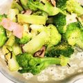 ♦︎くぅ〜こ♦︎'s cooksnap of when they made 超簡単　ブロッコリーのごま塩炒め.