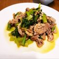 麻's cooksnap of when they made 豚肉と小松菜のニンニク醤油炒め.