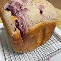 hiyoko17's cooksnap of when they made 簡単！！ふわふわブルーベリー食パン.