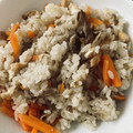 みーたんらぶらぶ's cooksnap of when they made 白だしで★簡単きのこの炊き込みごはん.
