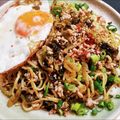 ⭐とっくん⭐'s cooksnap of when they made 挽肉と高菜の醤油焼きそば.