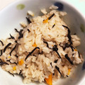 riohei's cooksnap of when they made 簡単　白だしでひじきの炊き込みごはん.