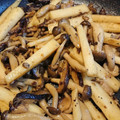 コリラックマー's cooksnap of when they made 長いもときのこのバターしょうゆ炒め.