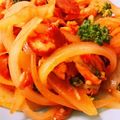 rinrito's cooksnap of when they made 玉ねぎとスモークチキンのケチャップ炒め♪.