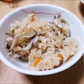 さりっぺ's cooksnap of when they made 味付けはめんつゆのみ！かんたん舞茸ご飯。.