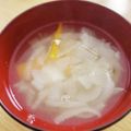 ダリア☆'s cooksnap of when they made 玉ねぎとにんじんのみそ汁.