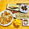 komutatata's cooksnap of when they made 豚コマde塩昆布肉団子☆お弁当.