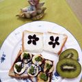 みっちゃん❇️68's cooksnap of when they made ♡クリームチーズのお花トースト♡.