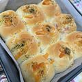 yumeko2's cooksnap of when they made ウインナーチーズソフトフランスちぎりパン.