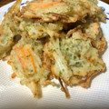 Sa〜ちゃん's cooksnap of when they made 簡単★大根と人参のかき揚げ.