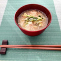 FGO☆'s cooksnap of when they made 和風☆豆苗（とうみょう）の味噌汁.