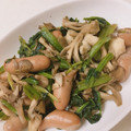 YUZU8120's cooksnap of when they made ほうれん草と舞茸のソテー.