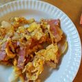 かおりん0711's cooksnap of when they made 厚切りベーコン＆玉ねぎ＆卵の炒め物.