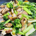 料理男子部's cooksnap of when they made 小松菜とブロッコリーのあさりの酒蒸し.