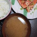 2児ママみきてぃ's cooksnap of when they made シンプルなめこのお味噌汁.