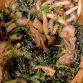 joannaichi's cooksnap of when they made レンジで簡単♪ほうれん草しめじの胡麻和え.