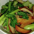 ikoiアフィニティ's cooksnap of when they made 小松菜さつま揚げの炒め煮.