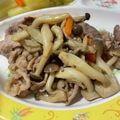 ・かにかまちゃん・'s cooksnap of when they made お弁当に☆しめじと豚こまのポン酢炒め.