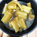 りょーこ0520's cooksnap of when they made 出汁がジュワっ♪紅ずいきの炒め煮＆下処理.